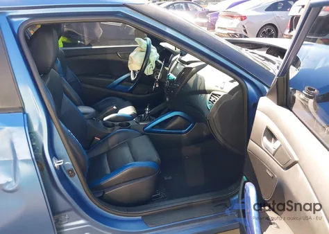 2016 Hyundai Veloster Turbo z USA, uszkodzony, nr VIN KMHTC6AE2GU251621